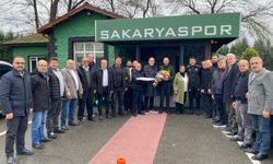 Adapazarı Muhtarlarından Sakaryaspor'a destek ziyareti