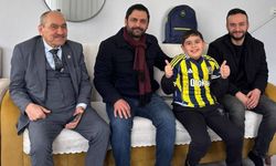 Ahmet Ayaz'a anlamlı hediye