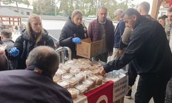 Silahını temizlerken hayatını kaybeden polis memuru Sıbıç hayrına cuma namazı çıkışı ikramda bulunuldu