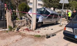 El freni çekilmeyen otomobil faciaya sebep oldu: 1 ölü, 2 ağır yaralı