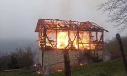 Alev topuna dönen ardiye kullanılamaz hale geldi