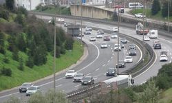 Bayram tatili dönüşleri başladı, TEM'de akıcı yoğunluk hakim