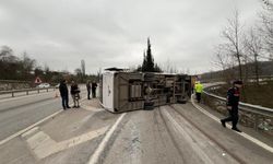 Yalova'da servis midibüsü kaza yaptı: 1 ölü, 20 yaralı