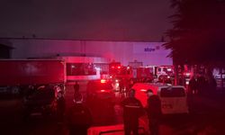 Raf imalatı yapılan fabrika alevlere teslim oldu
