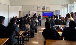 SUBÜ öğrencilerinden okullarda bağımlılığa karşı farkındalık etkinlikleri