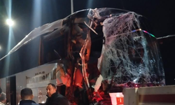 Kuzey Marmara Otoyolu'nda otobüs tıra çarptı: 10 yaralı