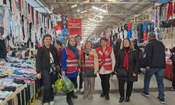 CHP’li kadınlar bu kez Karasu Halk Pazarındaydı