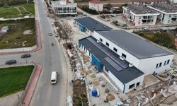 Arifiye Yüzme Havuzu ve Gençlik Merkezi hızla tamamlanıyor