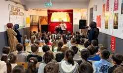 Büyükşehir şehrin dört yanına “Bir Hikâye Bin Neşe” taşımaya devam ediyor