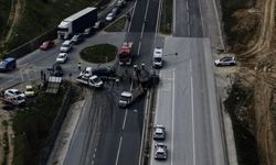 Düzce'de feci kaza: Araçlarda sıkışan sürücüleri itfaiye kurtardı