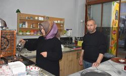Karı kocanın çay ocağındaki omuz omuza mesaisi 15'inci yılında