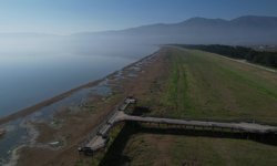 İznik Gölü'nde su kıyıdan 300 metre çekildi