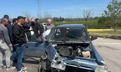 Kocaeli'de otomobil ile otobüs çarpıştı: 1 yaralı