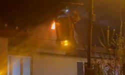 Bolu’da 2 katlı evin bacasında yangın