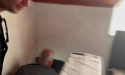 26 yıl hapis cezası olan kadın, gizli bölmede yakalandı