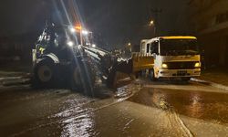 Serdivan Belediyesi’nden yoğun yağışa hızlı müdahale
