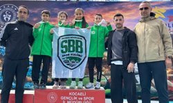 Büyükşehirli atletlerden çifte başarı: Yarı final bileti geldi