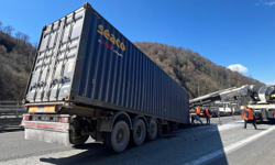 Otoyolda zincirleme kaza: 5 yaralı