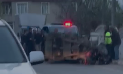 Tarım aracı devrildi: 2 kişi yaralandı