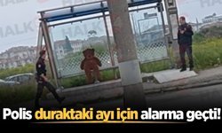 Polis duraktaki ayı için alarma geçti!