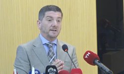 Behlül Bayrak: “Çocuklar üzerindeki baskı ve kontrolsüz internet kullanımı ciddi risk oluşturuyor”