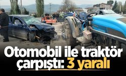 Geyve'de otomobil ile traktör çarpıştı: 3 yaralı