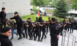 Sahte araç kiralama ilanlarıyla 954 milyon liralık vurgunda 35 tutuklama