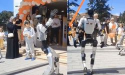 19 Mayıs kutlamalarında robotlu gösteri ilgi gördü