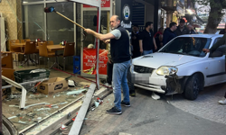Otomobil iş yerine girdi