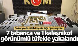 Sakarya'da silah kaçakçılığı operasyonu! 7 tabanca ve 1 kalaşnikof görünümlü tüfek ele geçirildi