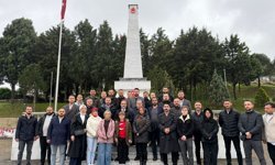 Anahtar Parti'den Serdivan Şehitliği’nde Türkçülük Günü anması