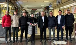 Anahtar Parti pasaj esnafıyla buluştu