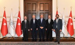 Sakaryalılar Derneği’nden Vali Soytürk’e taziye ziyareti