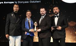 Başkan Şenol Dinç'e hizmet başarı ödülü