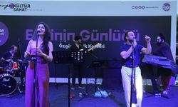 Ezginin Günlüğü konseriyle Millet Bahçesi’nde müzik şöleni yaşandı