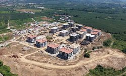 Hendek Akpınar'daki TOKİ konutları yükselmeye devam ediyor