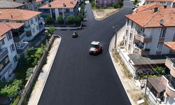 Büyükşehir Karasu’da sahil trafiğini rahatlatacak caddede asfalt çalışmalarına başladı