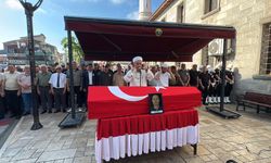 Evinde kalp krizi geçiren polis memuru son yolculuğuna uğurlandı