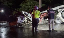 Katliam gibi kaza: 4 ölü, 3 yaralı