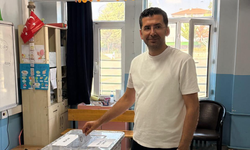 Kaynarca’da muhtarlık ara seçimi: Başkan Kadir Yazgın oyunu kullandı