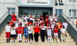 "Okulum Kırmızı Beyaz” etkinliğiyle Millî Takıma destek