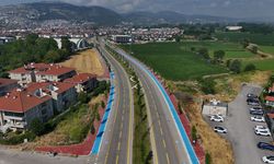 Büyükşehir, yol çizgilerini yenileyerek güvenli ulaşımı güçlendiriyor