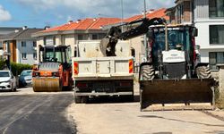 Yazlık Mahallesi’nde asfalt çalışmaları hız kesmeden sürüyor