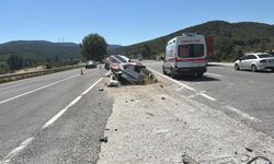 Sollamaya çıkan iki otomobil çarpıştı: 4 yaralı