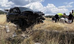 Kastamonu'da cip refüje çarptı: 5 yaralı