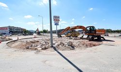 Büyükşehir, Eski Kipa Kavşağı’nı yeni duble yol bağlantısına hazırlıyor