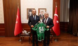 Vali Doğan, Sakaryaspor'un bir transferinin maliyetini üstlendi!