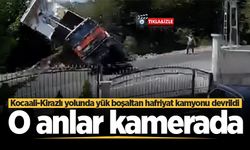Kocaali-Kirazlı yolunda yük boşaltan hafriyat kamyonu devrildi! O anlar kamerada