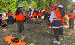 AFAD gönüllüsüne uygulamalı eğitim