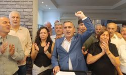 Toplu olarak duyurdular: CHP Hendek ilçe örgütü istifa etti